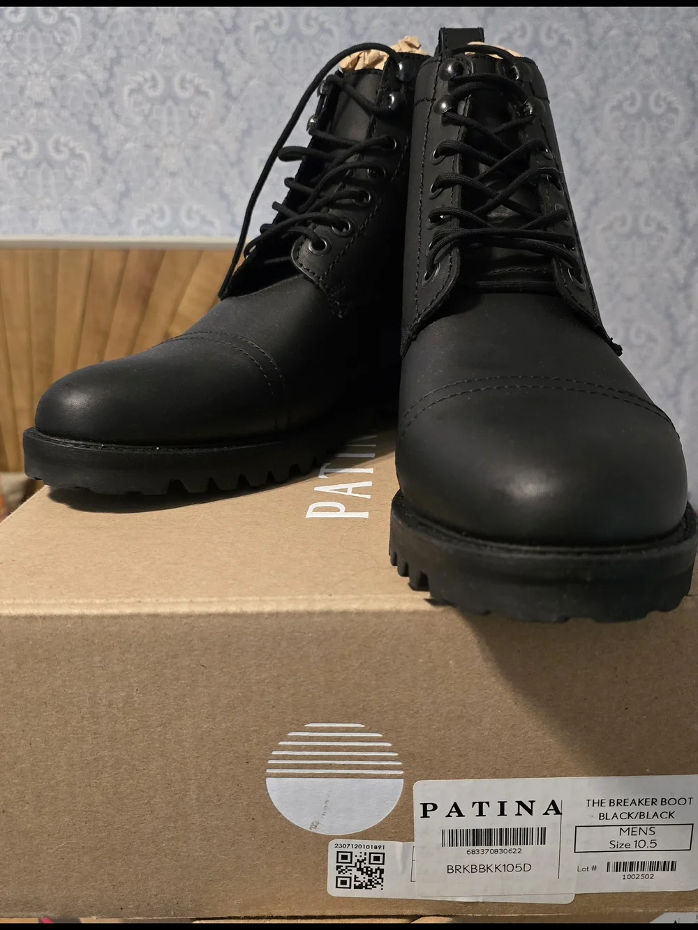 Men's Black Lace-Up Breaker Boots Sz 10.5